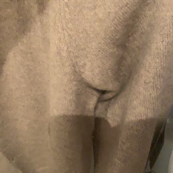 Beautiful 100% Cashmere Tan V Neck Sweater Wayne Gretzky Collection SZ XL - Picture 7 of 7